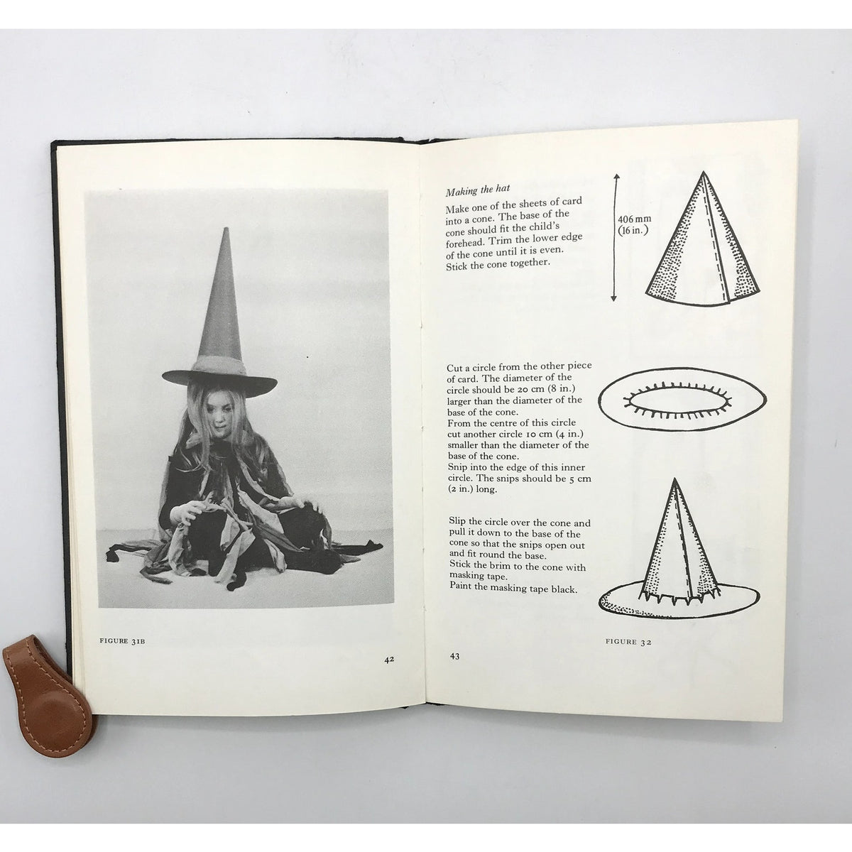 Creating Childrens Costumes From Paper and Card Suzy Ives Fashion Halloween 1973
