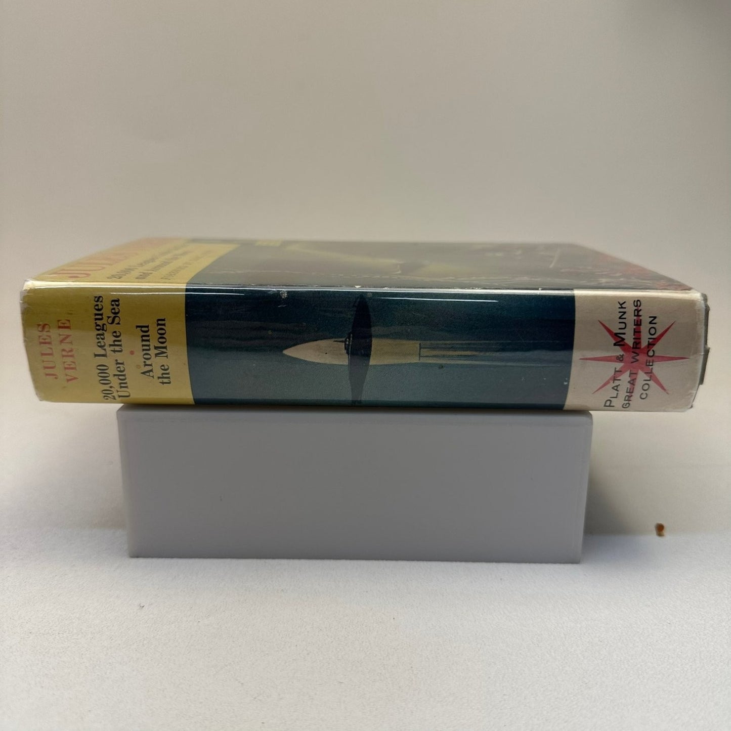 20,000 Leagues Under the Sea & Around the Moon Jules Verne 1965 Platt & Munk