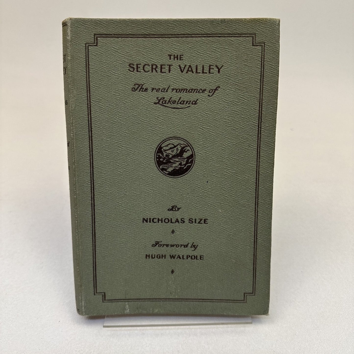 The Secret Valley Nicholas Size 1930 Fourth Edition Lakeland Romance Warne