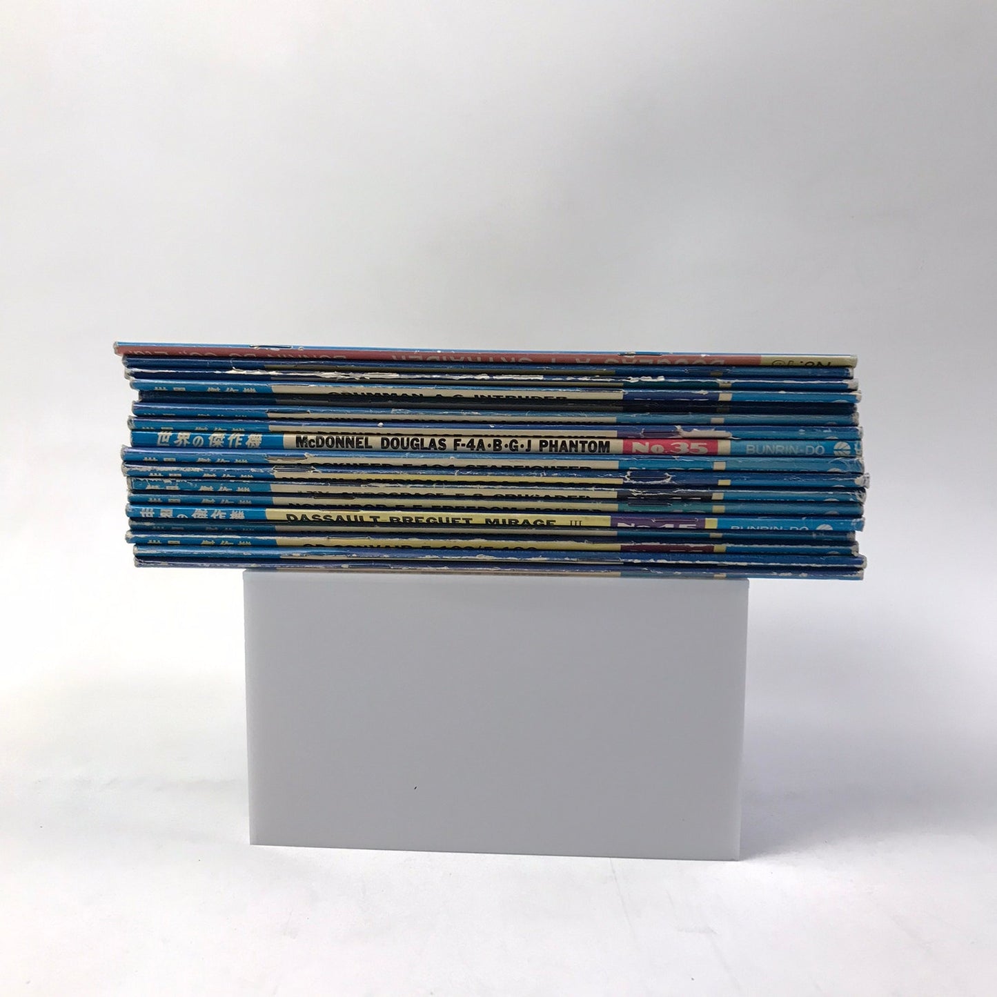 Famous Airplanes of the World Lot of 17 Japanese Aircraft War Aircrafts 1971-74