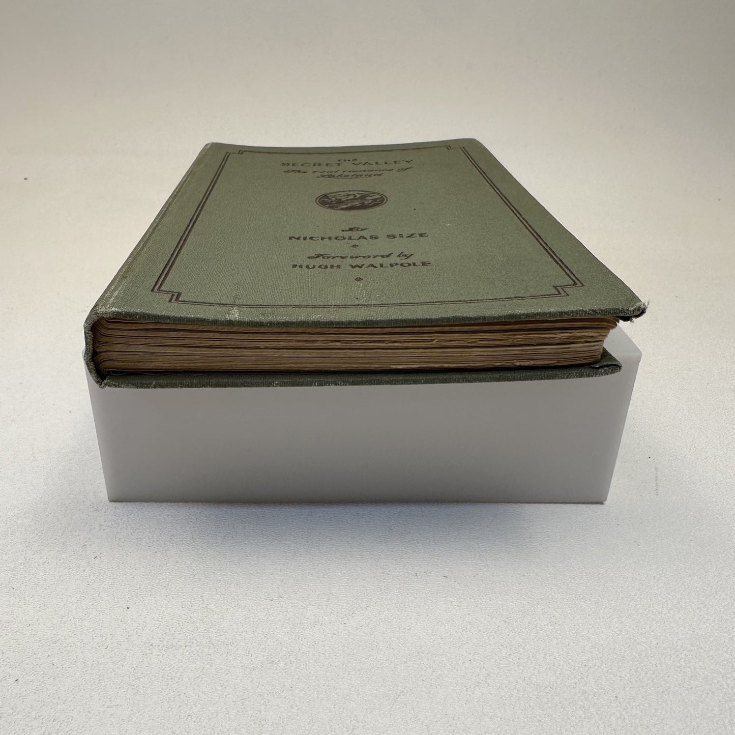 The Secret Valley Nicholas Size 1930 Fourth Edition Lakeland Romance Warne