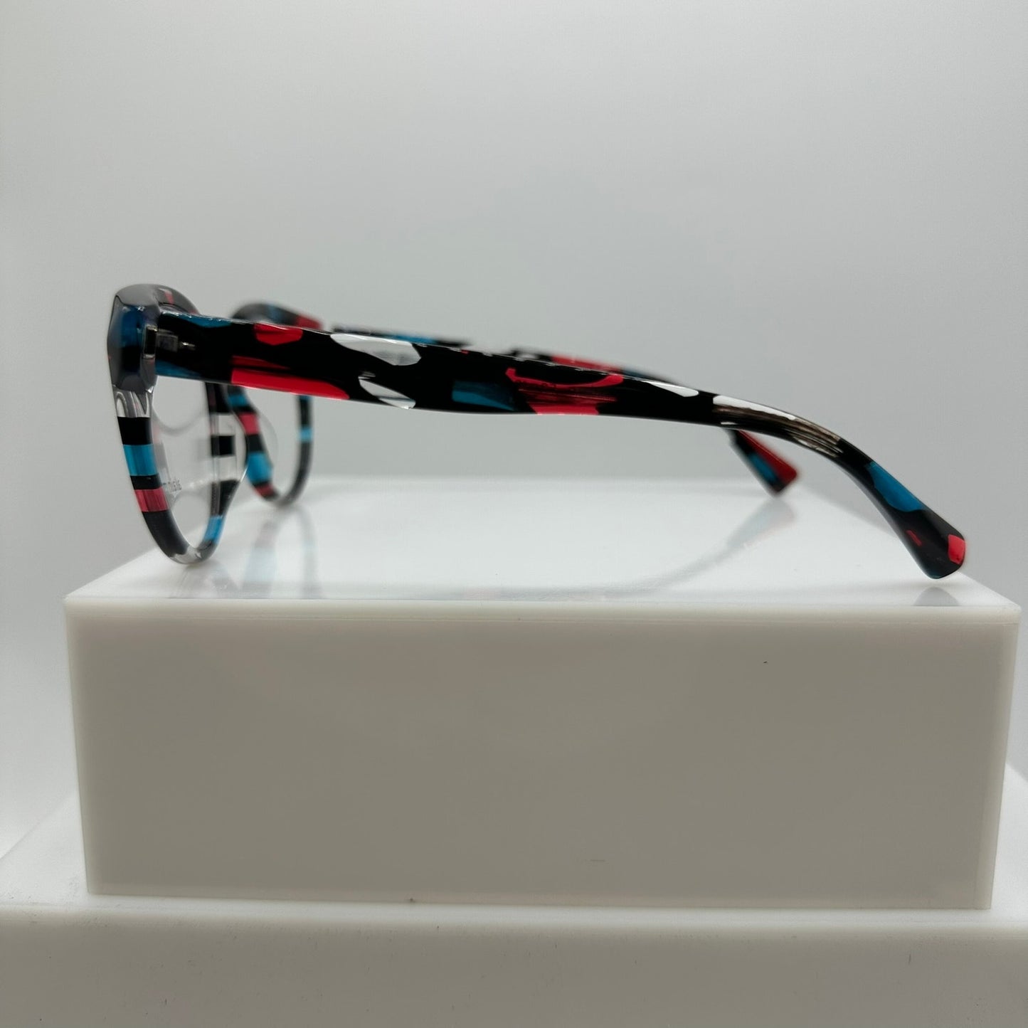 Alain Mikli Madolyn A03097 008 Red Teal Black Womens Round Eyewear 52-18-140