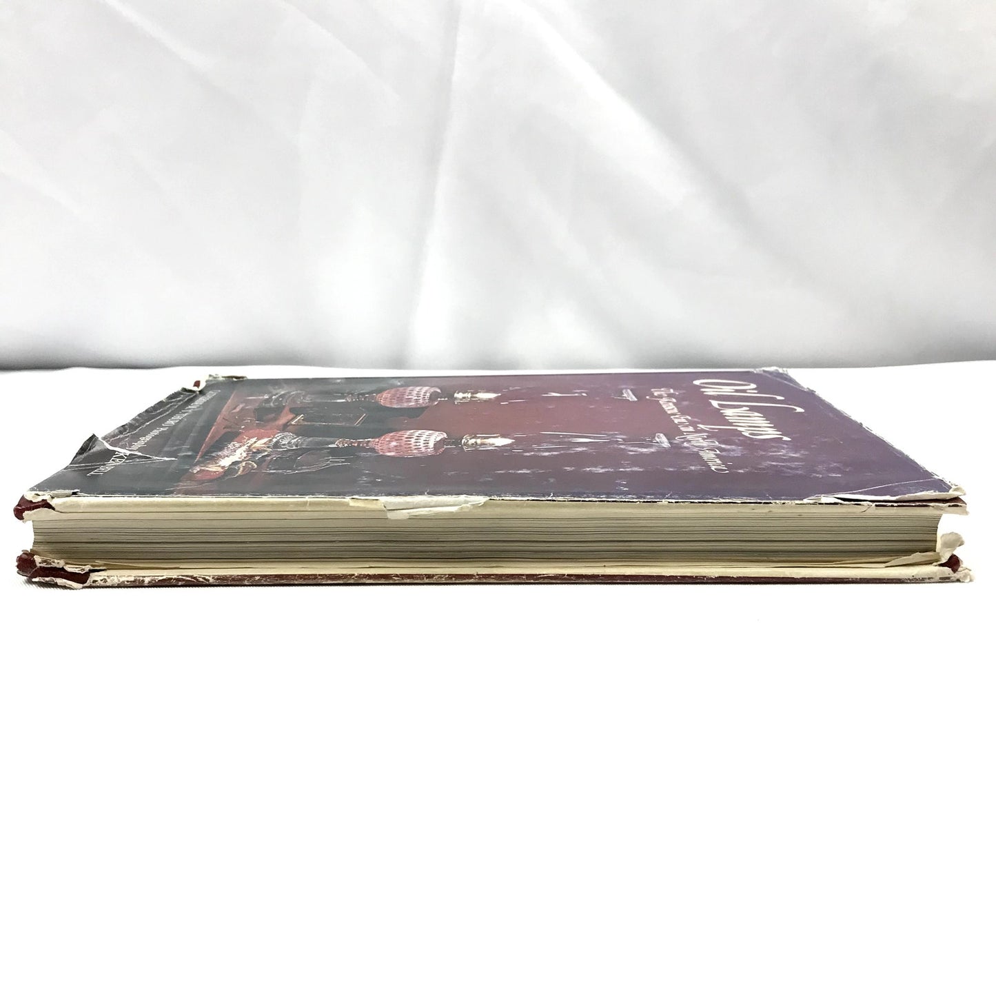 Oil Lamps The Kerosene Era in North America Catherine M V Thuro Collectibles