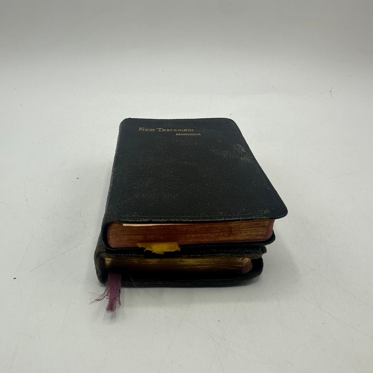 New Testament Pronouncing Paragraphed Lot of 2 Vest Pocket Christian Bible Study