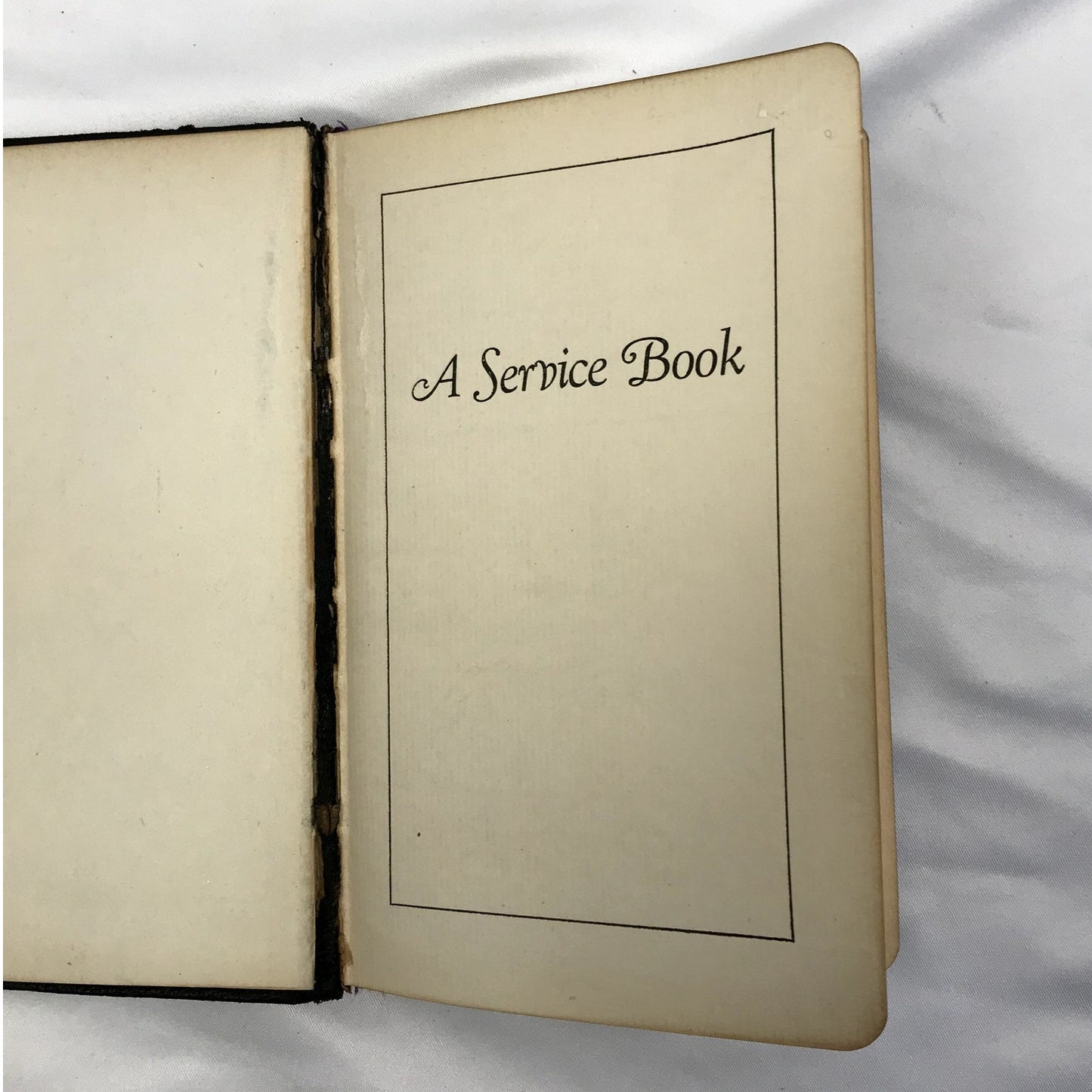 H. L. Wilhelm A Service Book Funerals Guide by National Selected Morticians 1925