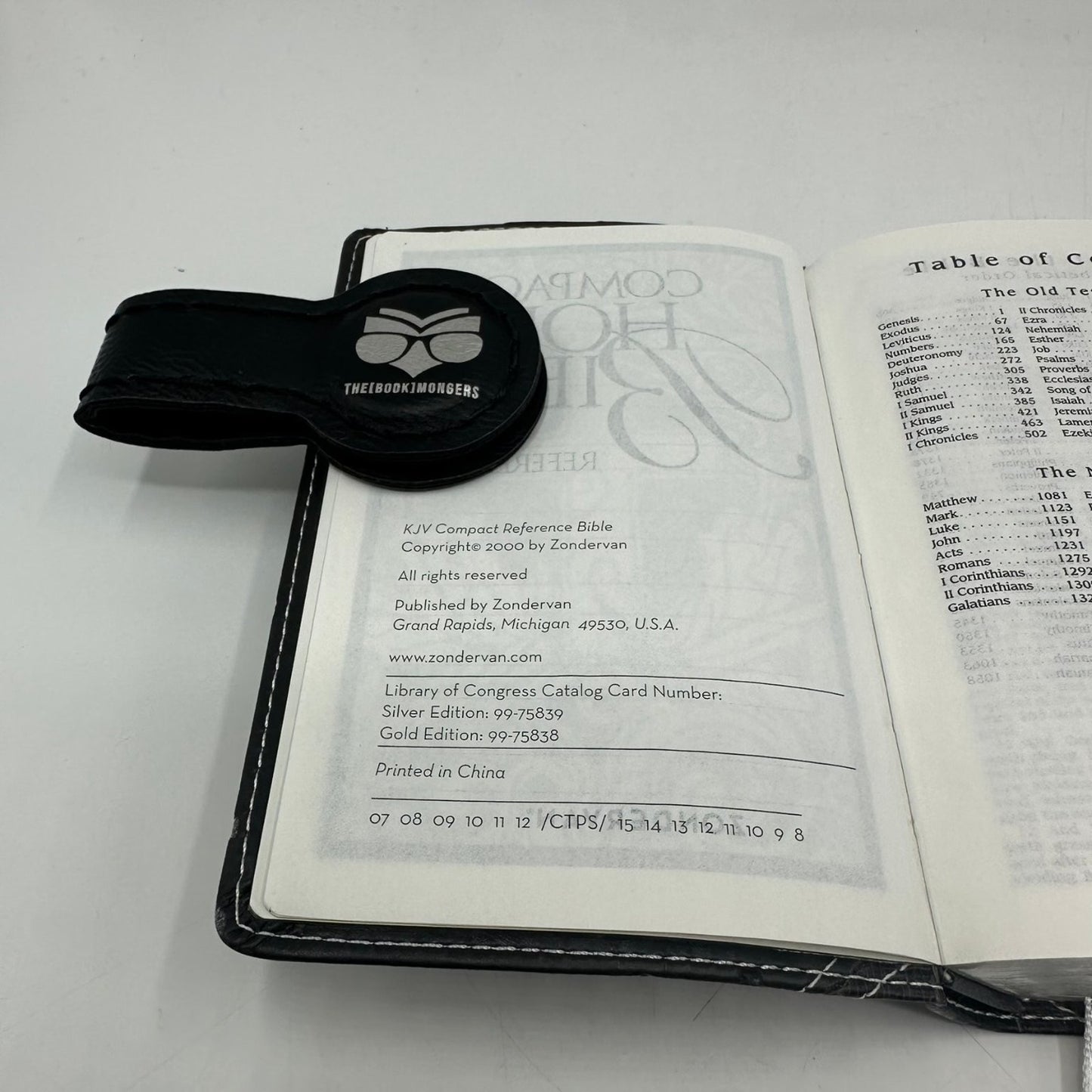 Compact Holy Bible KJV Reference 2000 Zondervan Black Leatherette Christian