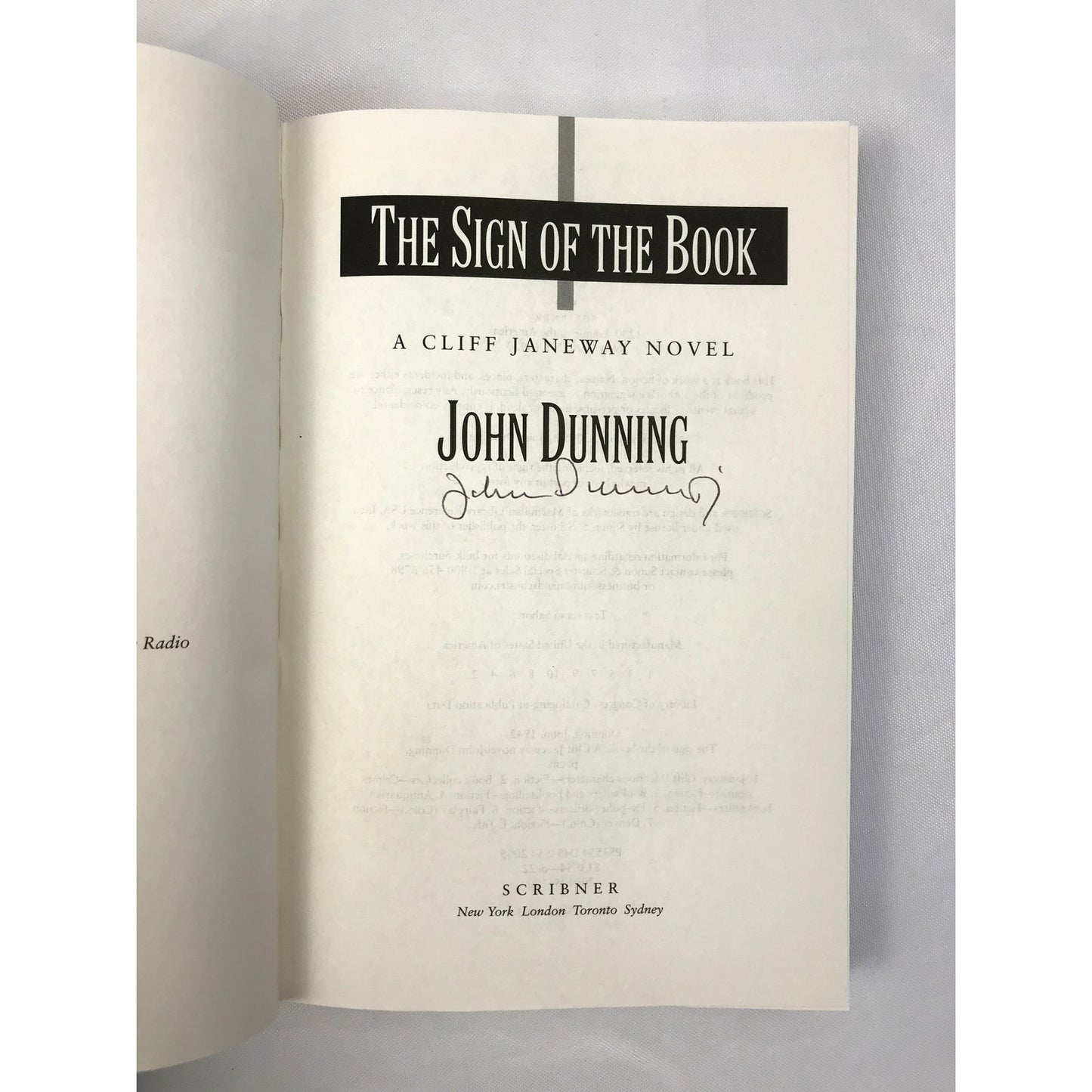 The Sign of the Book John Dunning SIGNED A Cliff Janeway Bookman Novel 2005